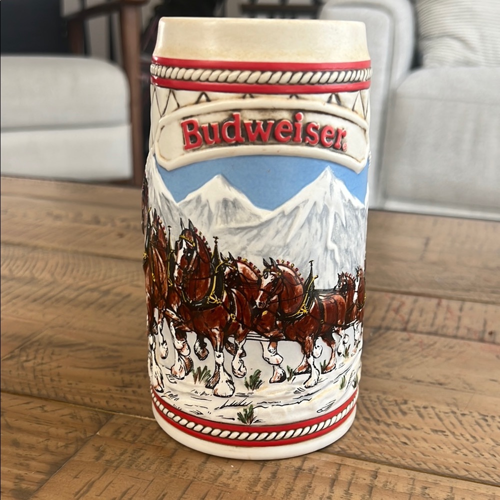 Vintage 1985 Budweiser A - Series Anheuser Busch Holiday Beer Stein Clydesdale